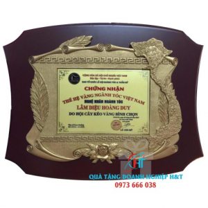 KỈ NIỆM CHƯƠNG ĐỒNG GỖ 007