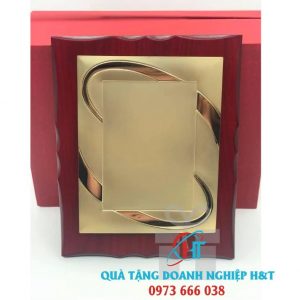 KỈ NIỆM CHƯƠNG ĐỒNG GỖ 006