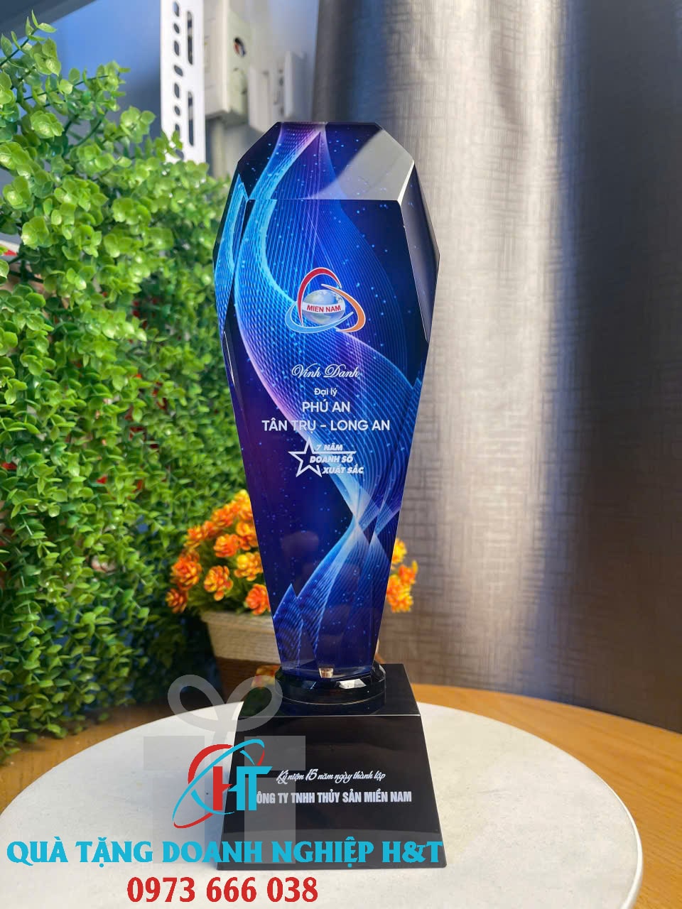 z6633750695744_32193d648951e44d6537e3871a1c25ab-min