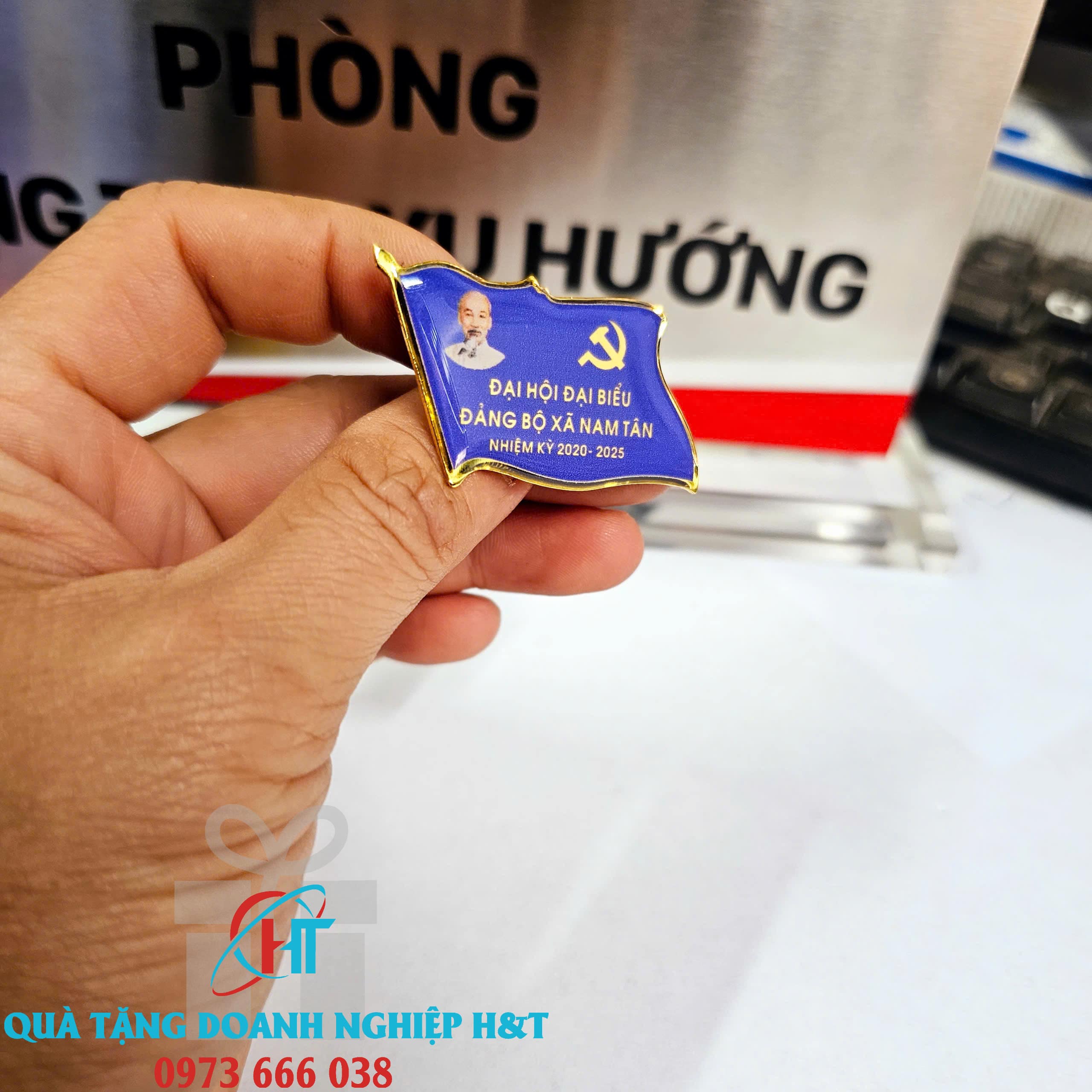 z6844312273615_3e3d584c36efa89a7bf711bce3c227ba-min